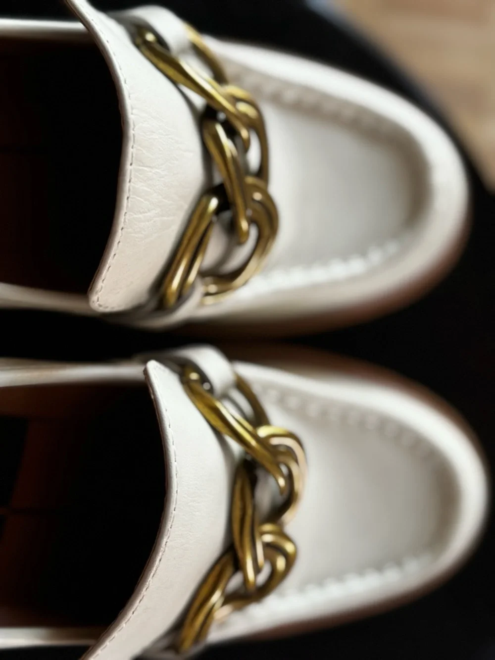 Dolce Vita Cream Ivory Platform Loafers Size 8 Gold Chain Lug Sole - Picture 10 of 10